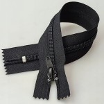 Zamek suwak nierozdzielczy spiralny # 7 żyłkowy do butów 25 cm czarny