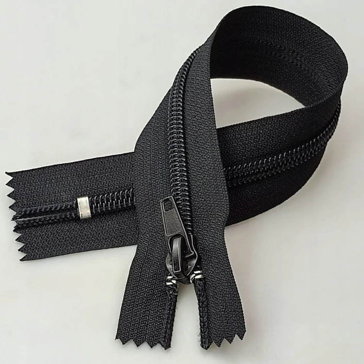 Zamek suwak nierozdzielczy spiralny # 7 żyłkowy do butów 25 cm czarny