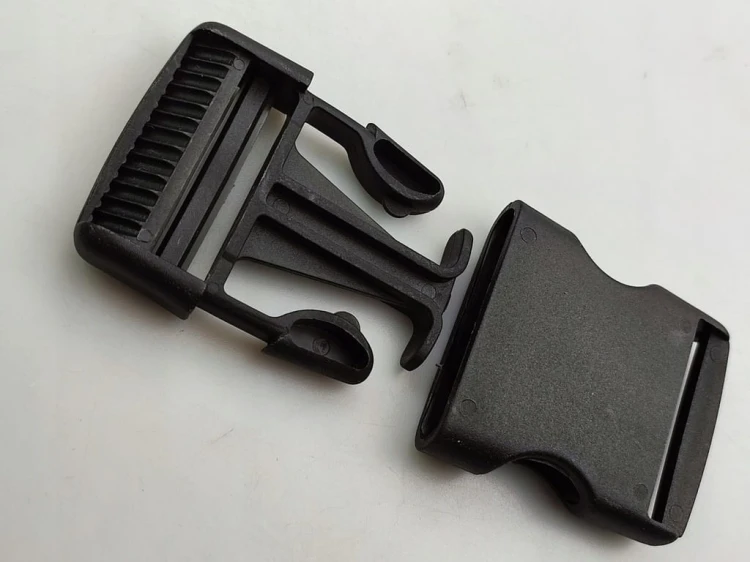 Klamra zatrzaskowa plastikowa 40 mm do paska 1 sztuka