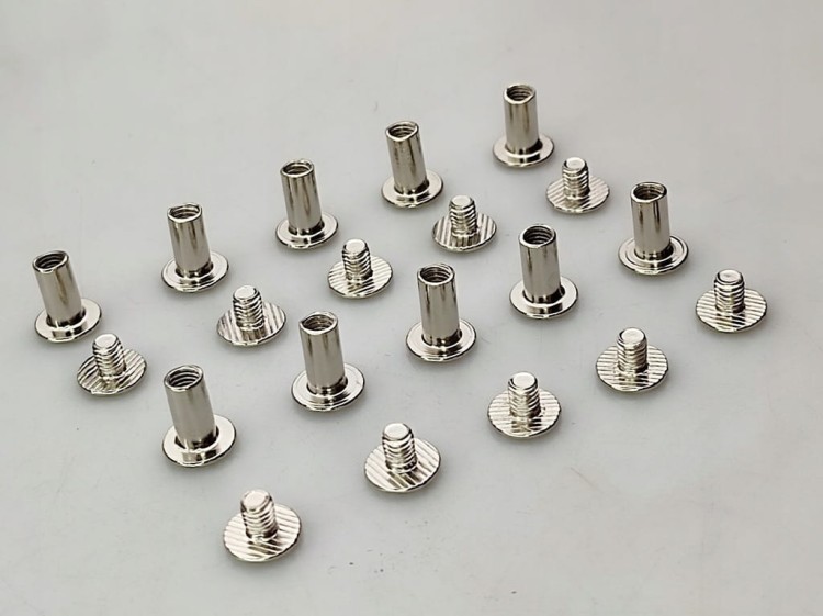 Nity skręcane śruba do paska 10 mm srebrny 10 sztuk