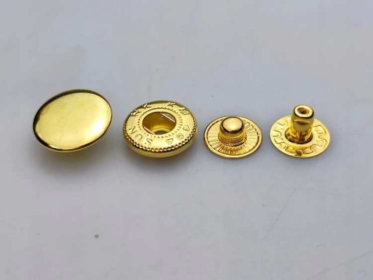 Napy zatrzaski Alfa kaletnicze 15 mm / 10 sztuk żółty - złoty