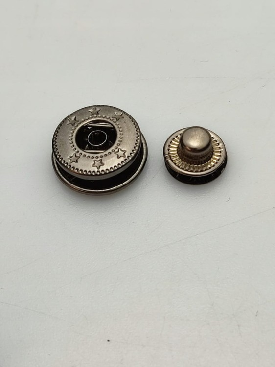Napy zatrzaski metalowe alfa 15 mm 50 sztuk czarne