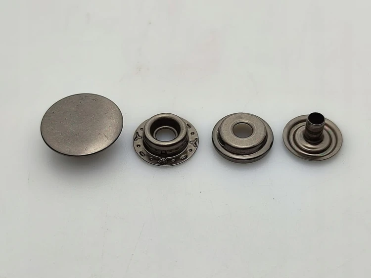 Napy zatrzaski standard 17 mm czarny nikiel 10 sztuk