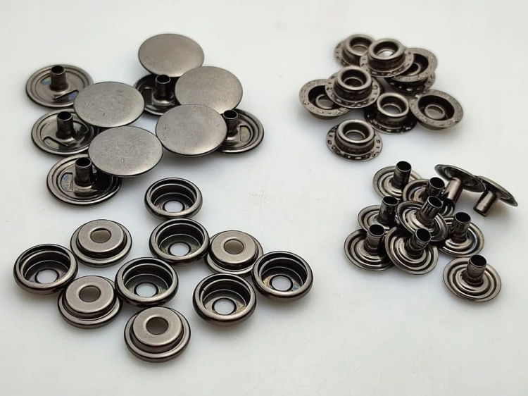 Napy zatrzaski standard 17 mm czarny nikiel 10 sztuk