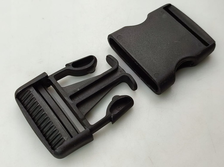 Klamra zatrzaskowa plastikowa 40 mm do paska 10 sztuk