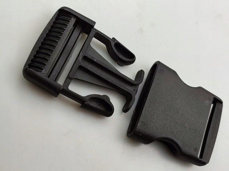 Klamra zatrzaskowa plastikowa 40 mm do paska 10 sztuk