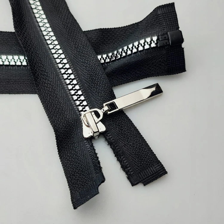 Zamek rozdzielczy # 3 kostkowy 65 cm czarno - srebrny