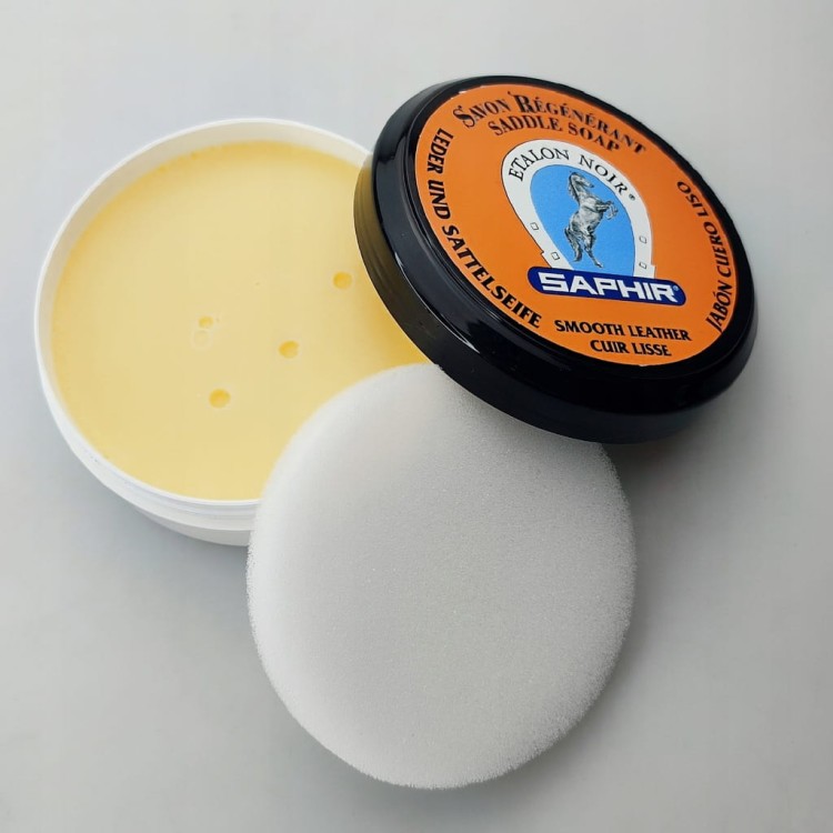 Mydło regenerujące do czyszczenia skór 100 ml Saphir