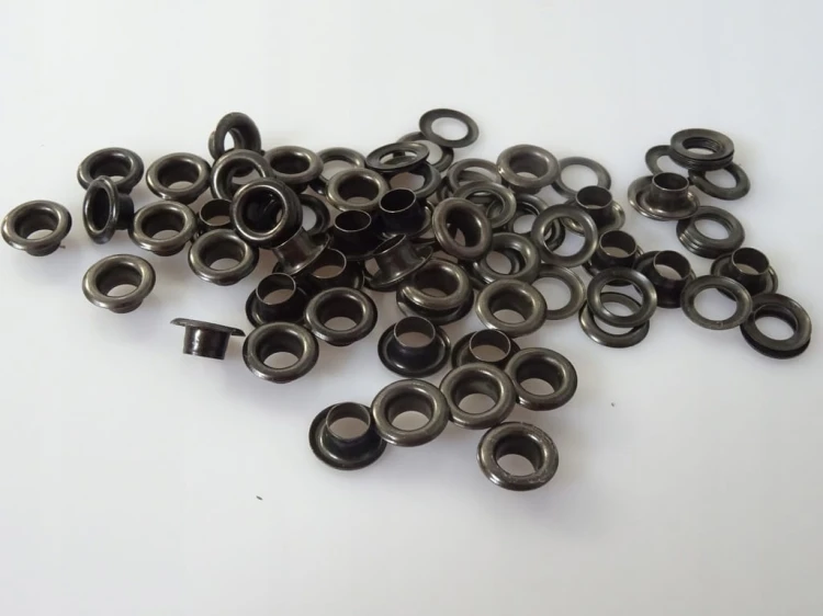 Oczka Polskie metalowe z podkładką 5 / 10 / 4,5 mm 100 sztuk czarny oxyda