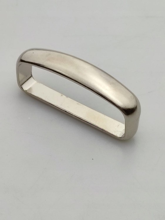 Szlufka metalowa do paska 30 mm / 3 cm srebrna