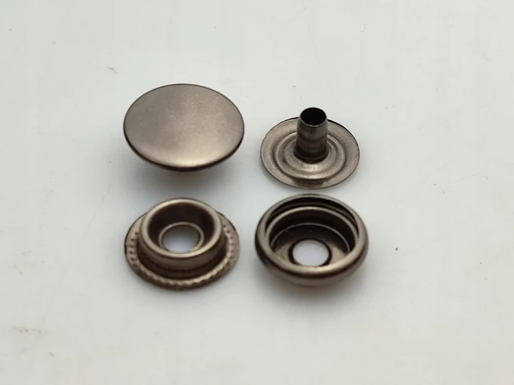 Napy zatrzaski kaletnicze 15 mm 50 sztuk czarny nikiel