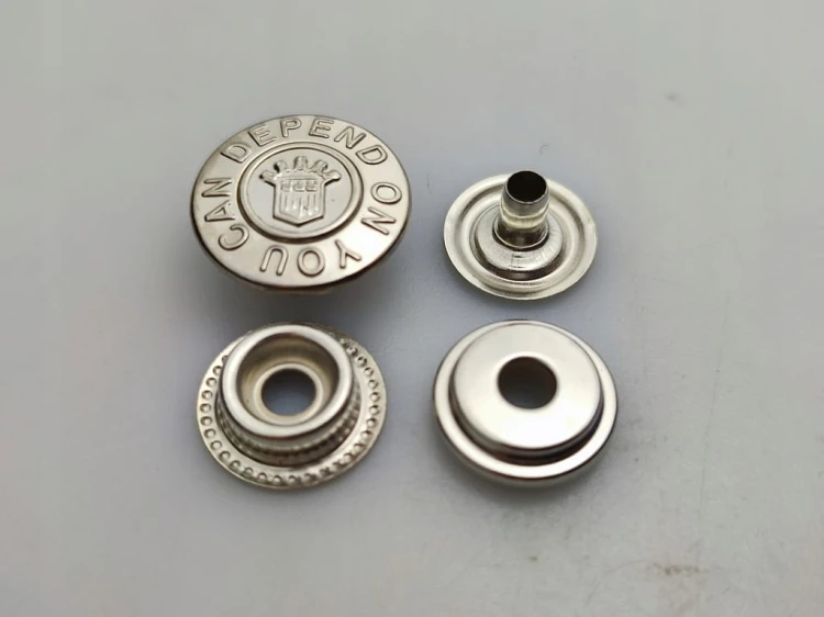 Napy zatrzaski nikiel 17 mm 50 szt wzorek