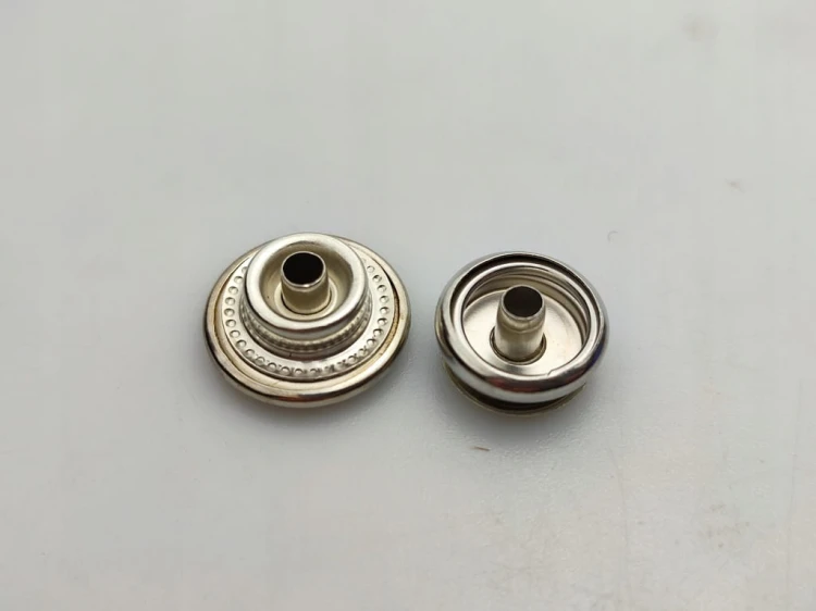 Napy zatrzaski nikiel 17 mm 50 szt wzorek