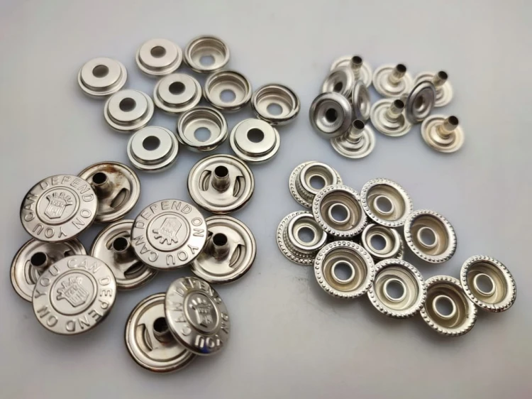 Napy zatrzaski nikiel 17 mm 50 szt wzorek