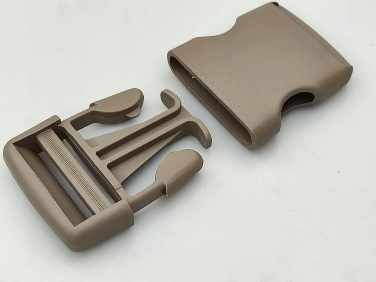 Klamra zatrzaskowa plastikowa 40 mm do paska 10 szt beżowy