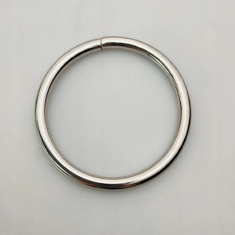 Kółko kaletnicze metalowe 60 / 6 mm srebrny 1 sztuk