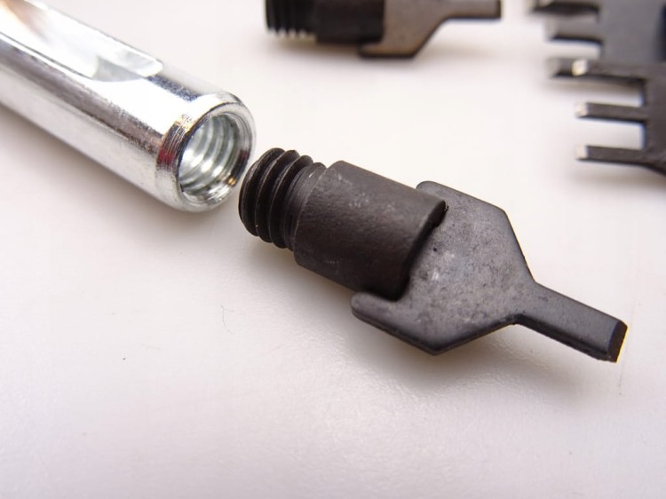 Wybijak wycinak otworów w skórze pod szew 1,6 mm / 2,4 mm / 3,2 mm / 6 szt