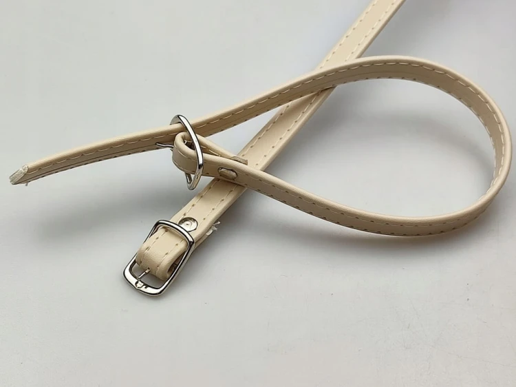 Paseczki szersze eko skóra do butów z klamerką srebrną 10 mm / 30 cm beżowe