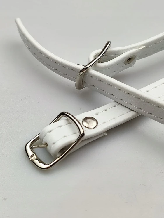 Paseczki szersze eko skóra do butów z klamerką srebrną 10 mm / 30 cm białe