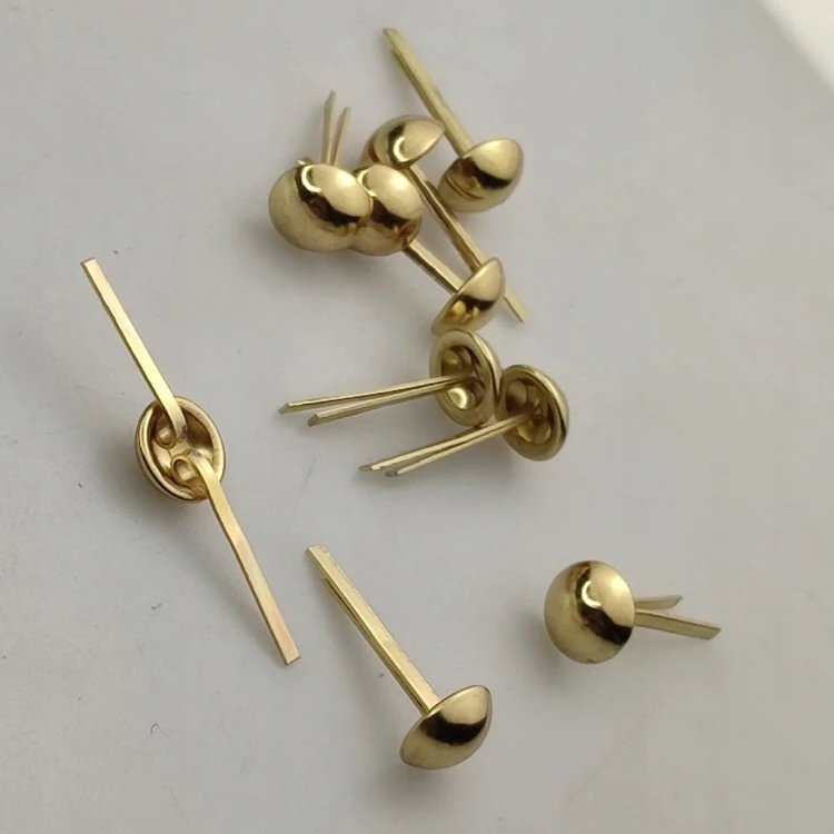 Pukle stopki nóżki do walizki torby torebki 9 / 4 mm złote 10 sztuk