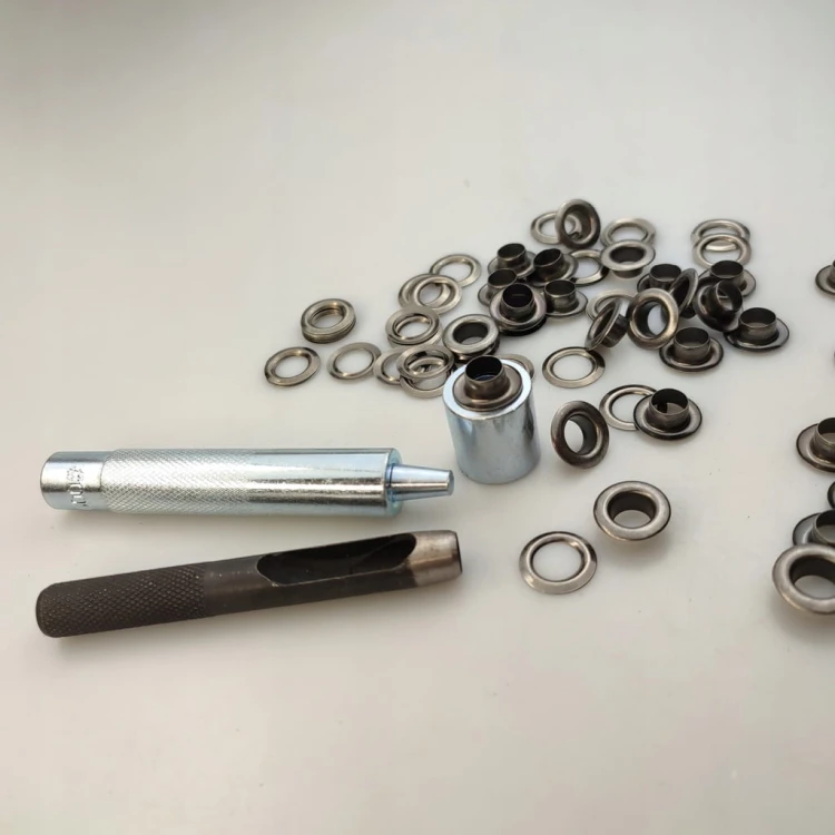 Zestaw do montażu oczek 8 mm nierdzewne 50 sztuk oczek czarnych