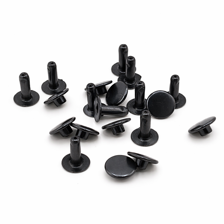 Nity zbitki 12 / 4 / 13 mm jednostronne kaletnicze  czarny mat 10 sztuk