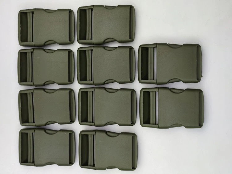 Klamra zatrzaskowa plastikowa 40 mm oliwkowa do paska - 50 szt.